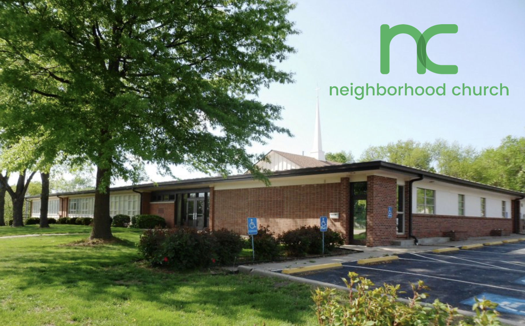 Sunday worship at Neighborhood Church